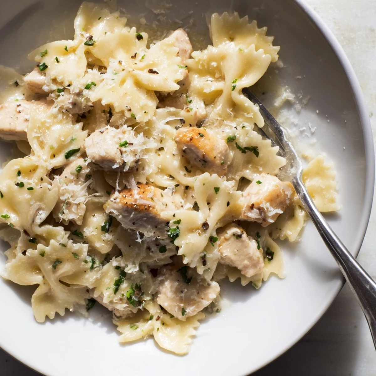 Mozzarella Garlic Butter Chicken Bowties