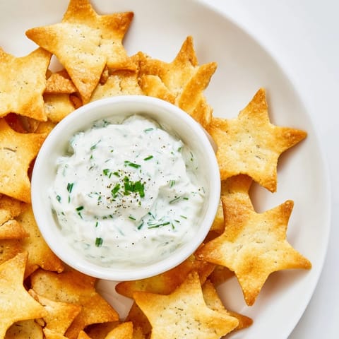 Holiday Star-Shaped Crackers